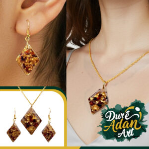 Geometric Diamond Resin Jewelry Set - Luxurious Gold Flake & Amber Pendant with Dangle Earrings
